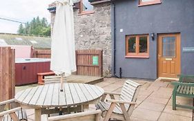 Keepers Lodge With Hot Tub Near Perth Perthshire